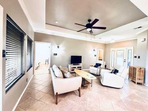 67 Torrey Pines Rd., Laguna Vista, TX 78578