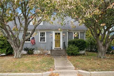 47 Admiral Kalbfus Road, Newport, RI 02840