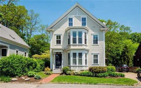 7 Howe Street, Bristol, RI 02809