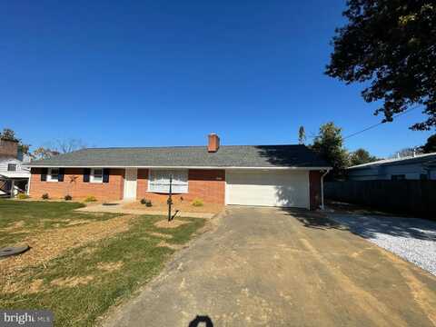 2235 NEW HOLLAND PIKE, LANCASTER, PA 17601