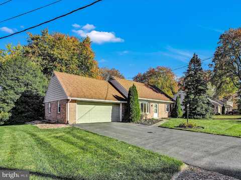 107 WOODLAWN DRIVE, WILLOW STREET, PA 17584