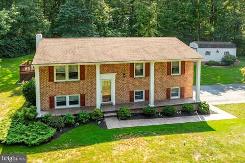 5842 WERTZTOWN ROAD, NARVON, PA 17555