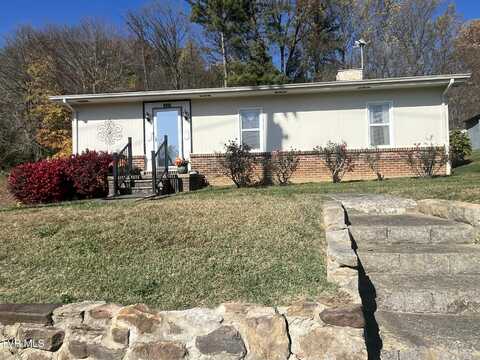 221 Charleston Street, Weber City, VA 24290