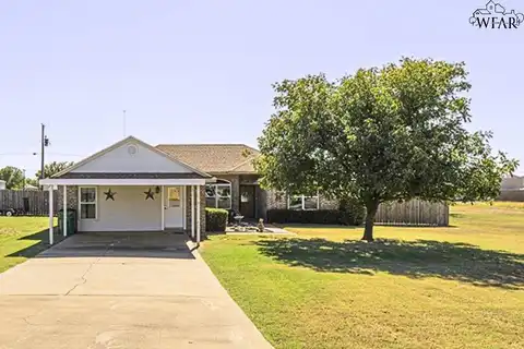 609 W MAGNOLIA AVENUE, Iowa Park, TX 76367