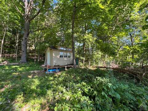 189 County Route 26, Coxsackie, NY 12051