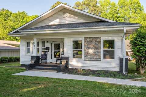 507 S Elm Street, Cherryville, NC 28021