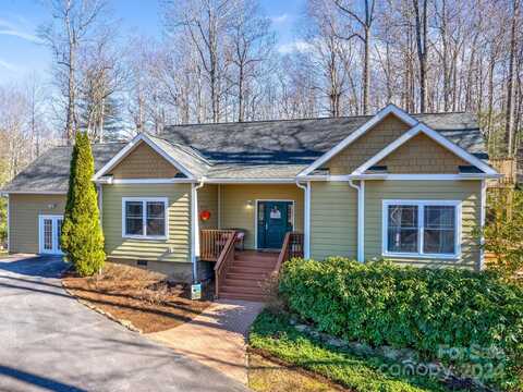 1505 Summit Springs Drive, Flat Rock, NC 28731