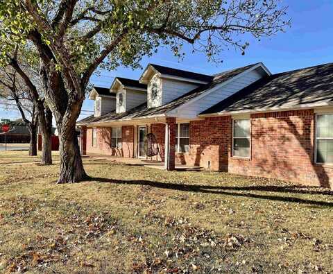 2402 Liberty Ln, Enid, OK 73703