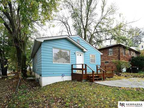 3729 Hartman Avenue, Omaha, NE 68111