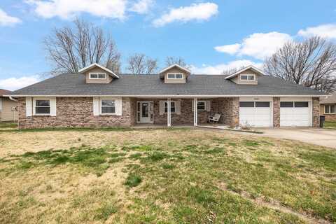 6820 W Lone Oak Street, Springfield, MO 65803