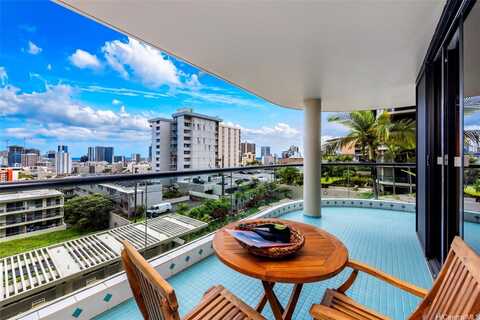 1015 Wilder Avenue, Honolulu, HI 96822