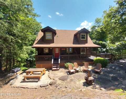 2415 N School House Gap Rd, Sevierville, TN 37876