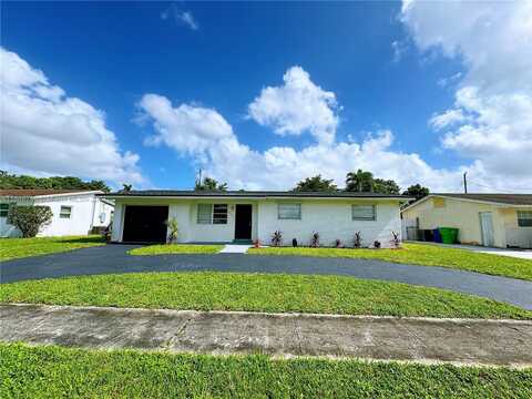 2420 NW 63rd Ter, Sunrise, FL 33313