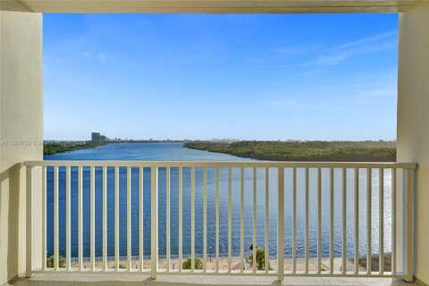 300 Bayview Dr, Sunny Isles Beach, FL 33160