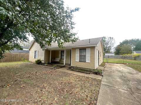 610 Woodsmoke Drive, Southaven, MS 38671