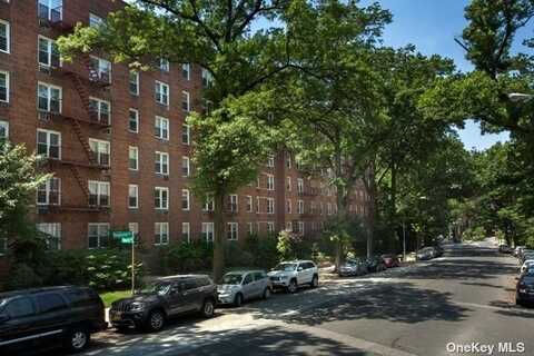 43-60 Douglaston Parkway, Douglaston, NY 11363