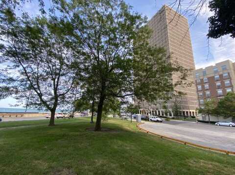 6700 S South Shore Drive, Chicago, IL 60649