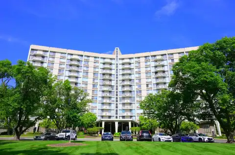 20 N Tower Road, Oak Brook, IL 60523