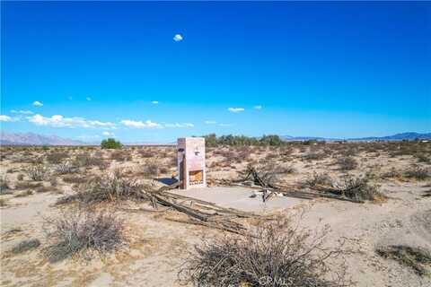 6 Pole Line Road, 29 Palms, CA 92277