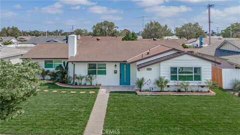 5562 Edinger Avenue, Huntington Beach, CA 92649