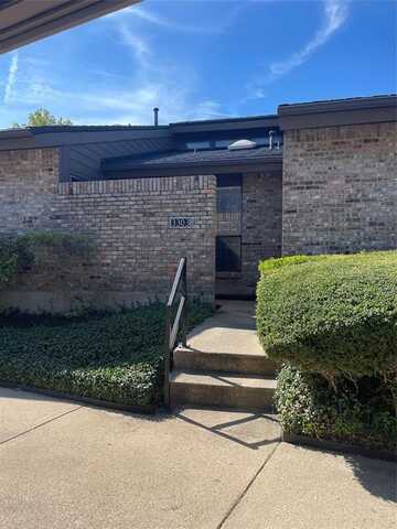 2204 W Park Boulevard, Plano, TX 75075