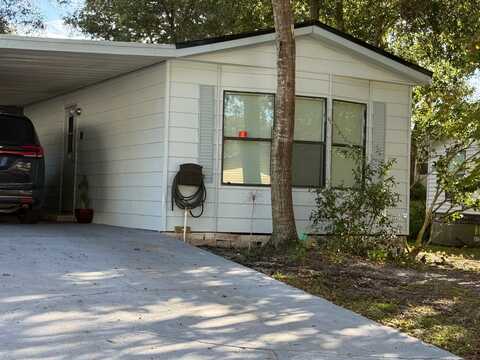 1323 Natures woods, Deland, FL 32724