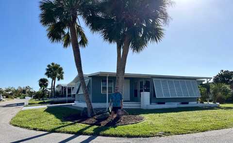 948  Roseau E, Venice, FL 34285