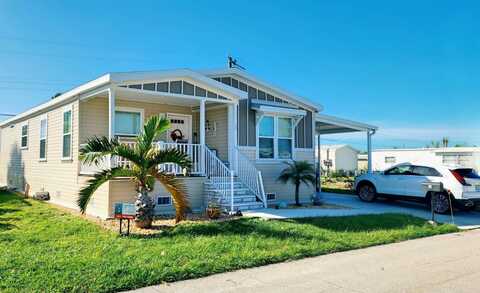 35 7th St West, Nokomis, FL 34275