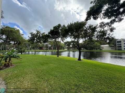 2221 Cypress Island Dr, Pompano Beach, FL 33069