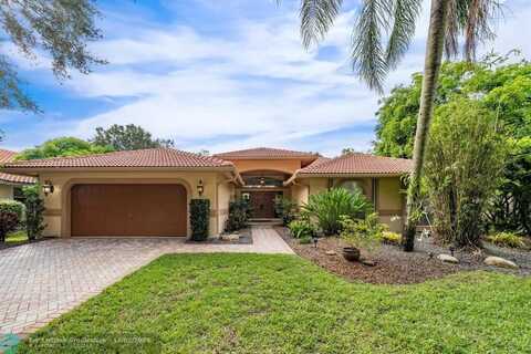 6800 NW 70th Pl, Parkland, FL 33067