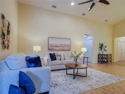 545 Valencia Circle SW, Vero Beach, FL 32968