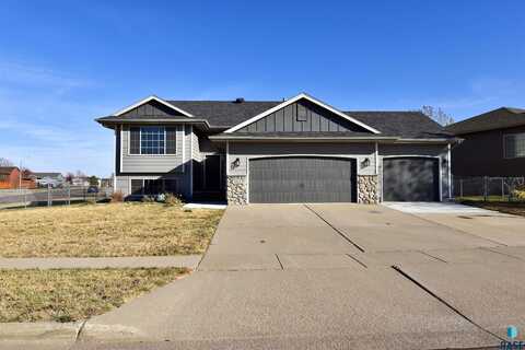 7612 W Grinnell Cir, Sioux Falls, SD 57106