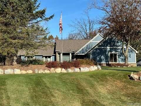 6771 FOXBORO, Brighton, MI 48116