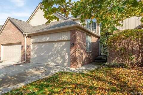 55222 BOARDWALK Drive, Shelby, MI 48316