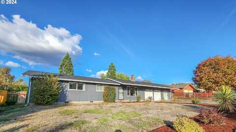 3122 W CHATEAU AVE, Roseburg, OR 97471