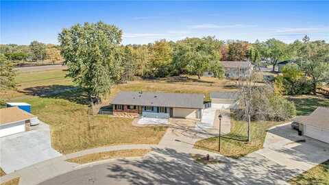 985 Redwood Drive, Apple Valley, MN 55124