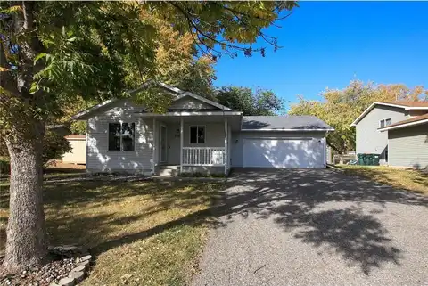 1063 8th Avenue NW, Hutchinson, MN 55350