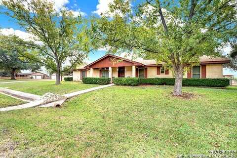 222 Indian Pink Dr, Floresville, TX 78114