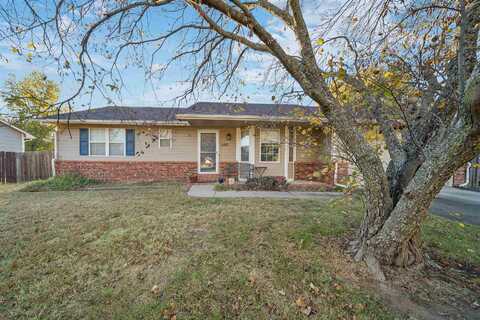 649 Dublin Dr, Andover, KS 67002