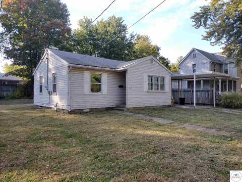 219 S 6th, Clinton, MO 64735