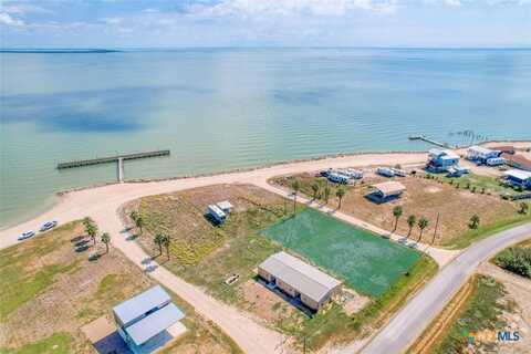 15 E 22nd Street, Port Lavaca, TX 77979