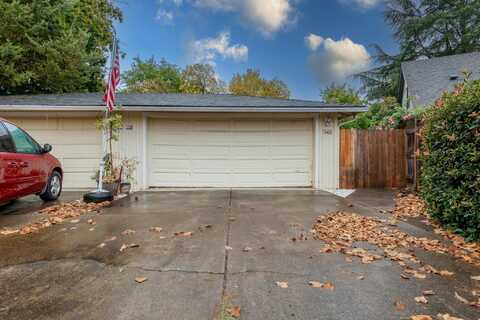 1148 Bon Bon Circle, Medford, OR 97504