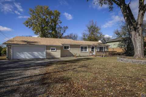 4439 NE Indian Creek RD, Topeka, KS 66617