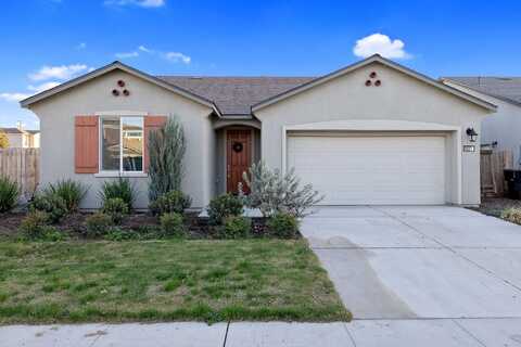 3621 E Laura Avenue, Visalia, CA 93292