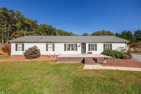 1143 Byerly Drive, Walnut Cove, NC 27052