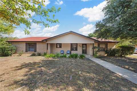 112 Woodforest Drive, Elm Mott, TX 76640