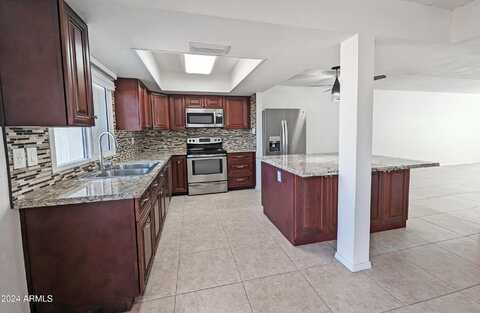8214 E McDonald Drive, Scottsdale, AZ 85250