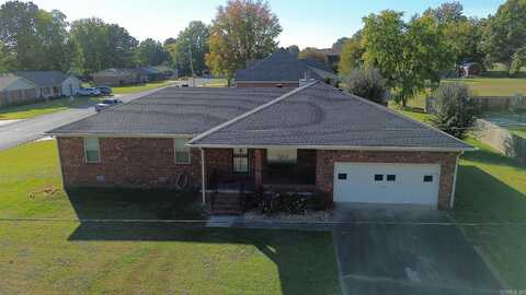 402 Bellwood Dr., Paragould, AR 72450