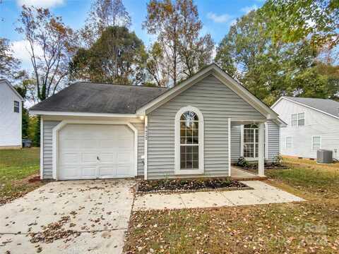 8425 Cullingford Lane, Charlotte, NC 28216