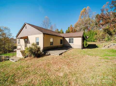 42 Old Farm Circle, Hendersonville, NC 28792